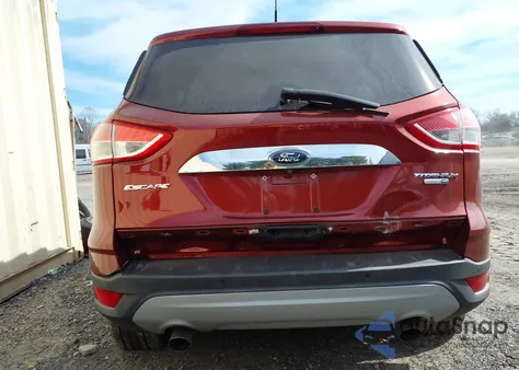 2015 Ford Escape Titanium z USA, uszkodzony, nr VIN 1FMCU9J96FUC85139